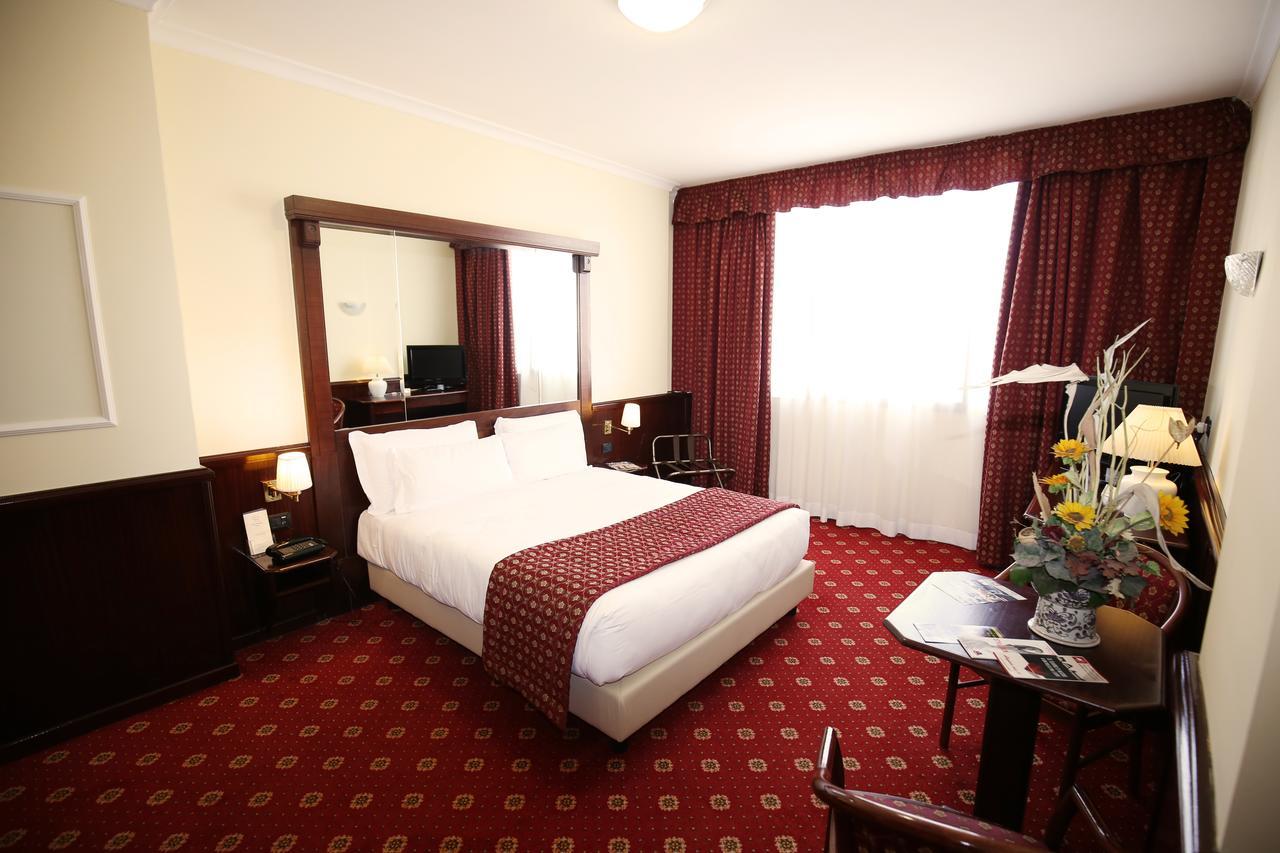 Hotel Regent Roma Ngoại thất bức ảnh