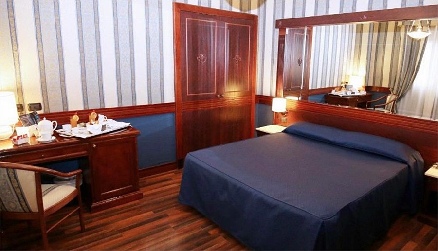 Hotel Regent Roma Ngoại thất bức ảnh